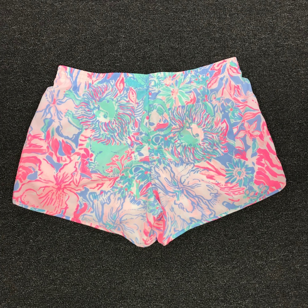 Lilly Pulitzer Luxletic Ocean Trail Shorts Pink Blue Floral Athletic Medium - Picture 2 of 7
